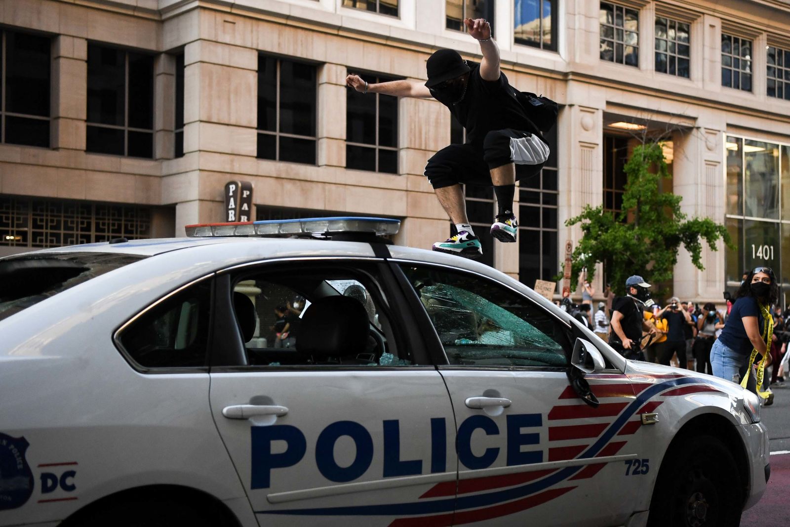 https -cdn.cnn.com-cnnnext-dam-assets-200601144741-18-floyd-protest-0531-washington-dc