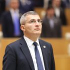 მდინარაძე ამბობს, რომ გახარიას პარტიას საპარლამენტო მანდატებს გაუუქმებენ