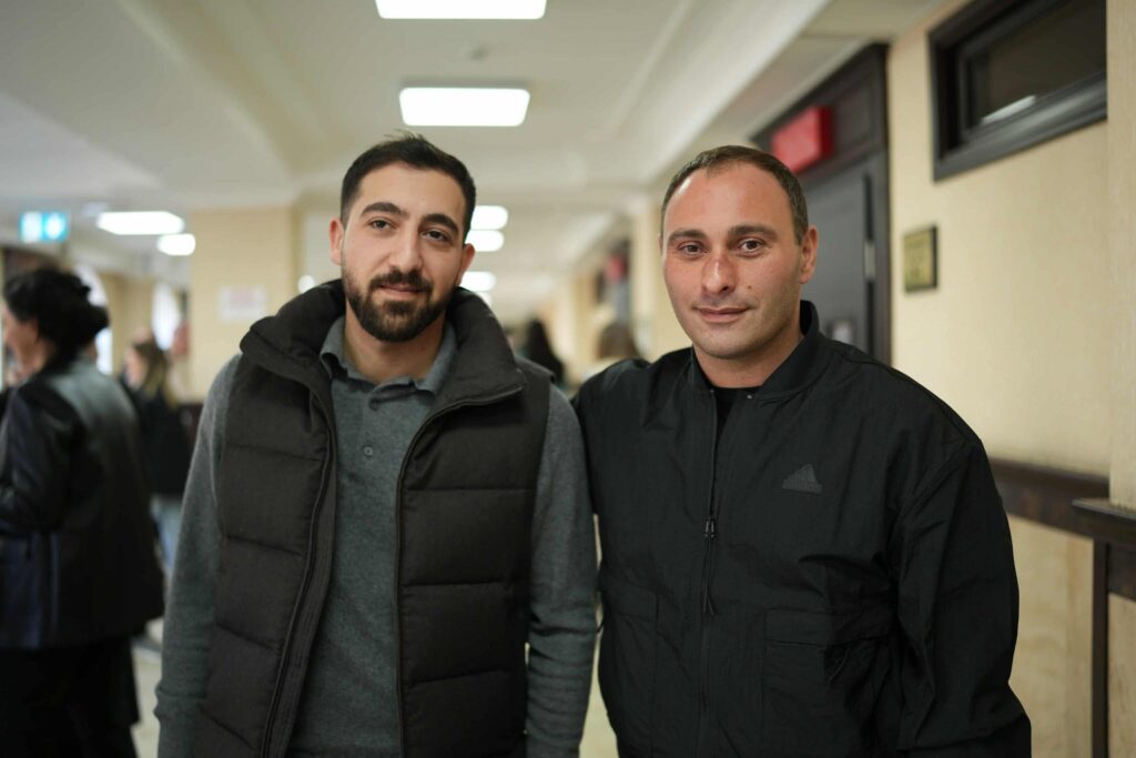 ეკა ბესელიას განცხადებით, გიორგი ჩიკვაიძემ და ირაკლი პაპიაშვილმა შიმშილობა შეწყვიტეს