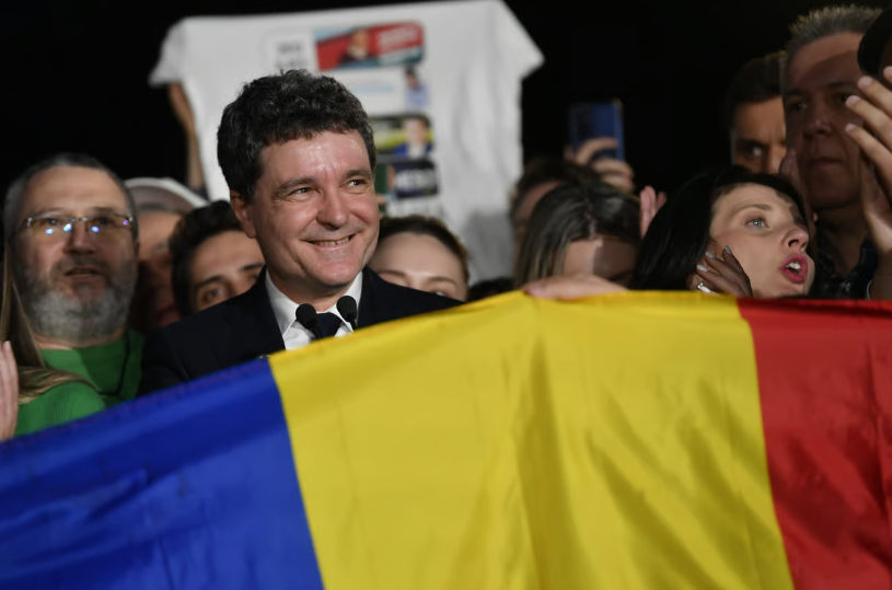 რუმინეთის საპრეზიდენტო არჩევნებში პროევროპელმა ნიკუშორ დანმა გაიმარჯვა