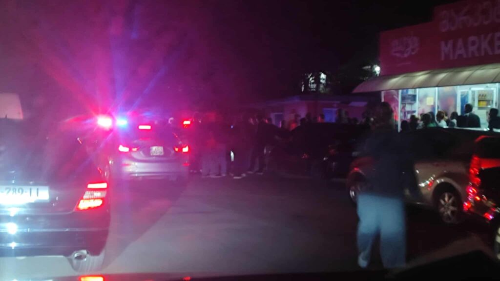 ქუთაისში პოლიციელებსა და ექიმებზე ძალადობისა და წინააღმდეგობის  გაწევის მუხლებით მოქალაქეები დააკავეს