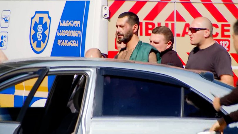 „სასტუმროს ნომერში ჩაკეტილი იყო და პერსონალს სიცოცხლის მოსპობით ემუქრებოდა“ - დაკავებულია 1 პირი