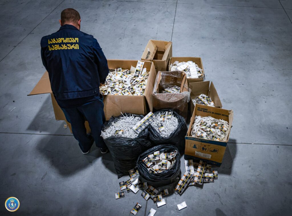 უაქციზო სიგარეტების საქმეზე ბრალდებულებს სასამართლომ აღკვეთის სახით პატიმრობა შეუფარდა