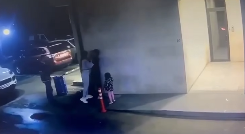 პროკურატურამ ბრალი წარუდგინა ქალს, რომელსაც არასრულწლოვანზე ძალადობას ედავებიან