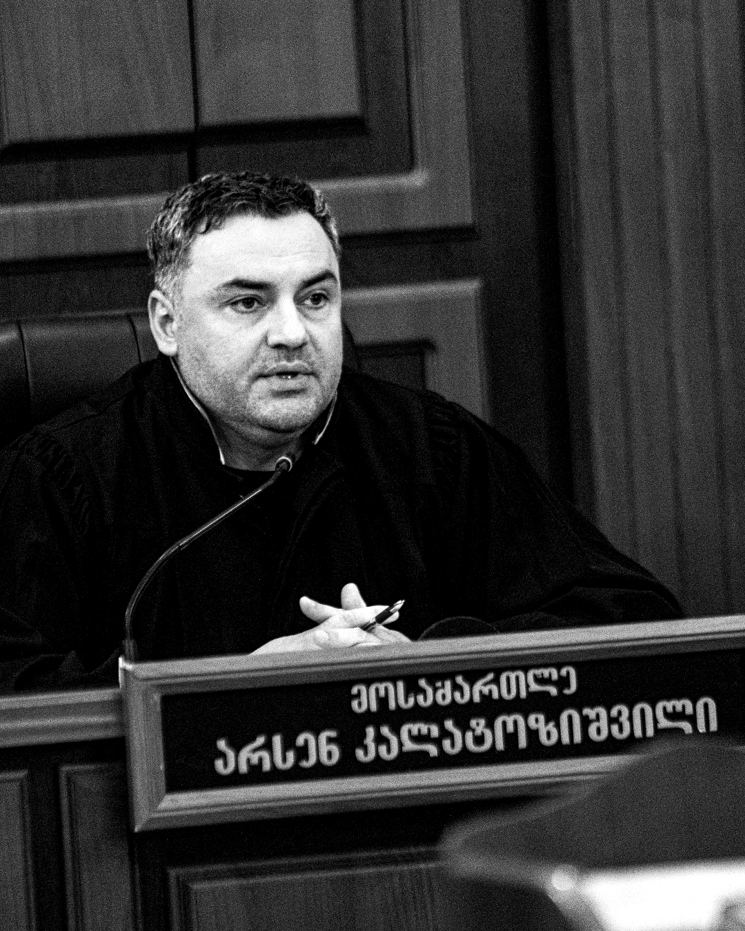 მოსამართლე 04