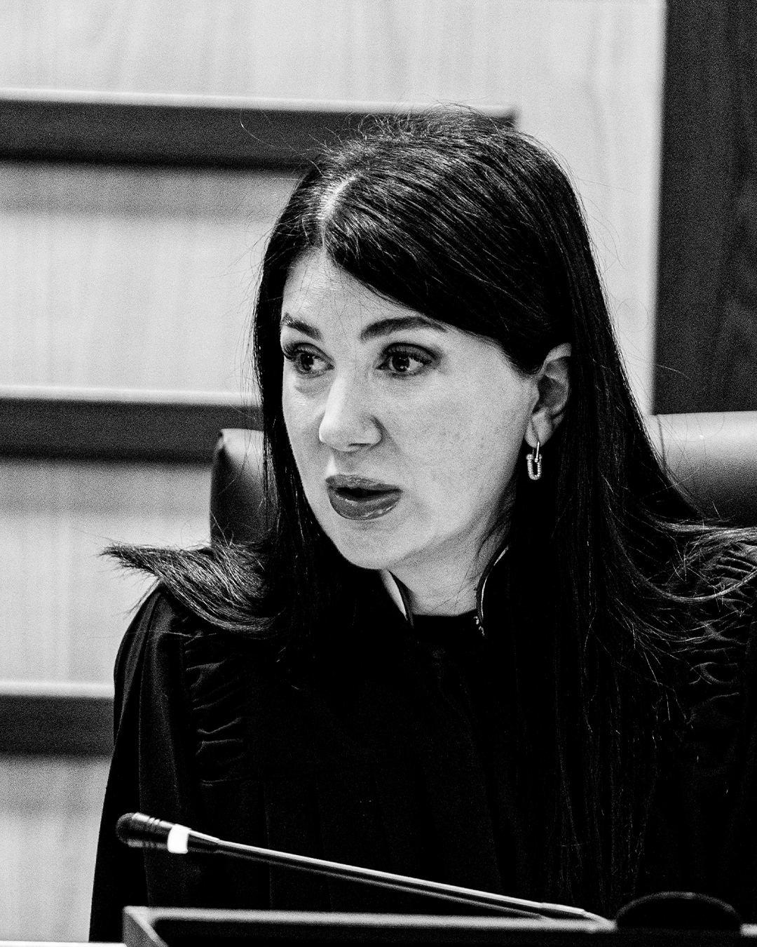 მოსამართლე 06