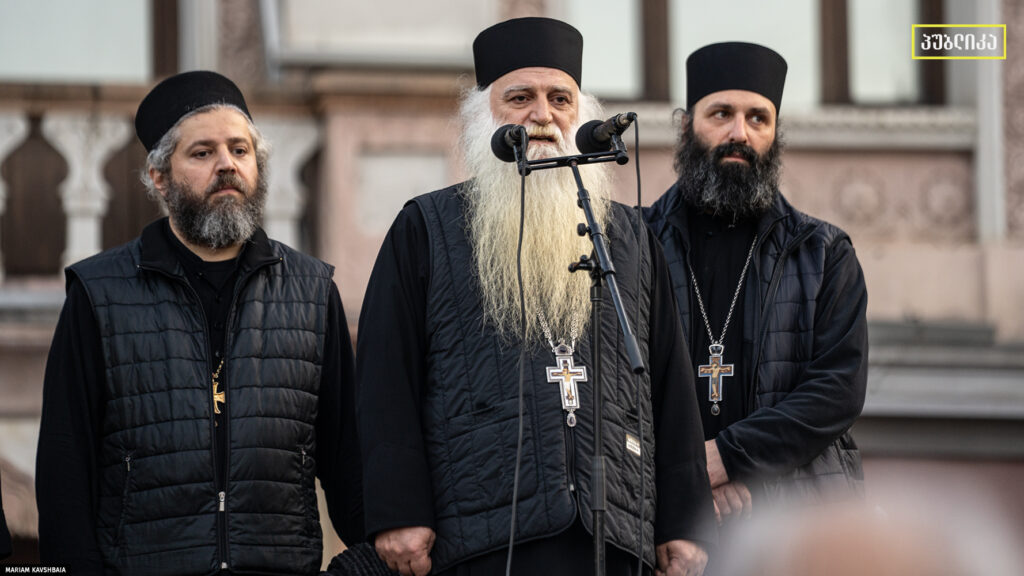 არქიმანდრიტ ილია თოლორაიას მღვდელმოქმედების უფლება აეკრძალა