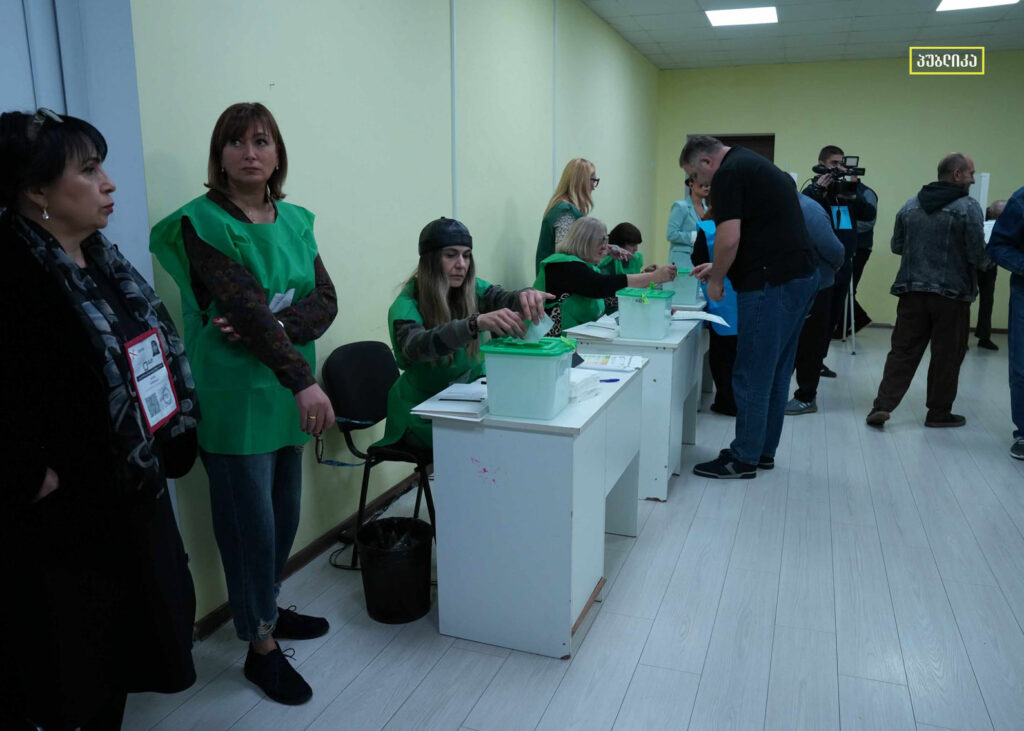 კენჭისყრის ოთახში დაშვებული იქნება ფოტო/ვიდეოგადაღება, აუდიოჩაწერის გარეშე - „ოცნების“ კანონპროექტი