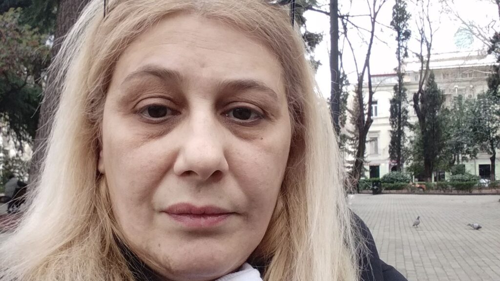 ადვოკატი: საპატიმროში ევა შაშიაშვილს ეცვა დიდი ზომის ტანსაცმელი, დაგლეჯილი ფეხსაცმელი