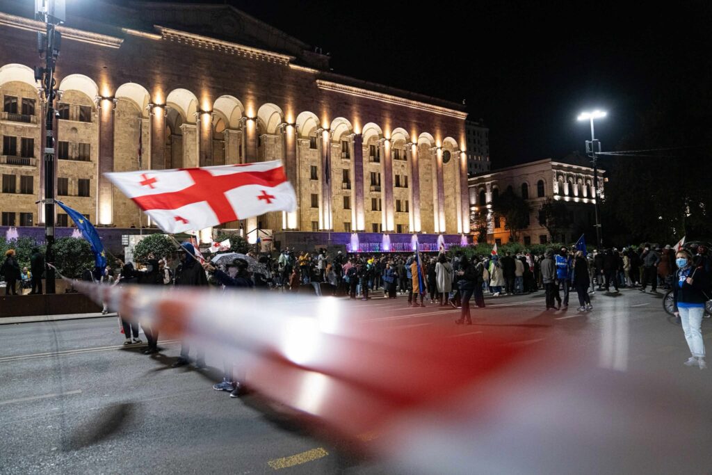 შსს-მ 18 ოქტომბრის აქციის ფარგლებში ადმინისტრაციული წესით 14 პირი დააკავა, 13 პირის მიმართ საქმის წარმოება მიმდინარეობს