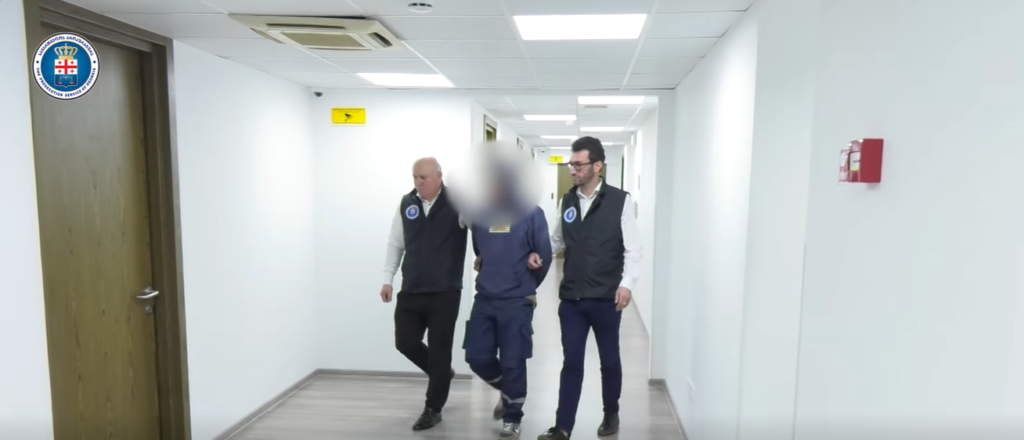 „მოტყუებით შეაღწია Facebook-ში და დაზარალებულის მესამე პირთან პირადი ხასიათის მიმოწერას გაეცნო“ - დააკავეს 1 პირი