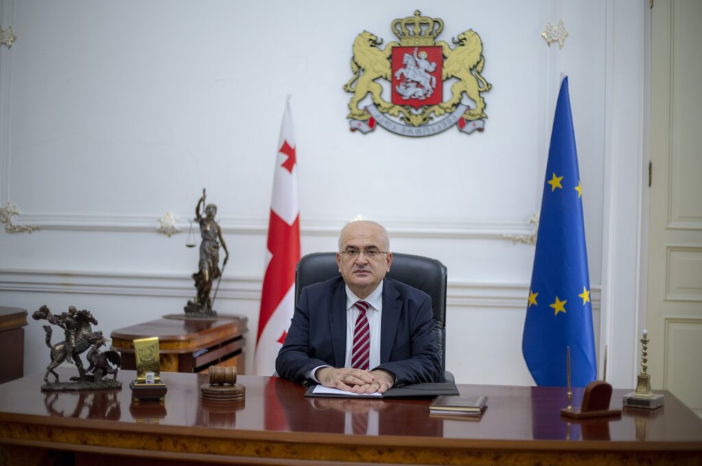 მერაბ ტურავა: ვაი, თქვე უტვინოებო. ჟურნალის რედაქტორობიდან გასვლა შეთანხმებით მოხდა