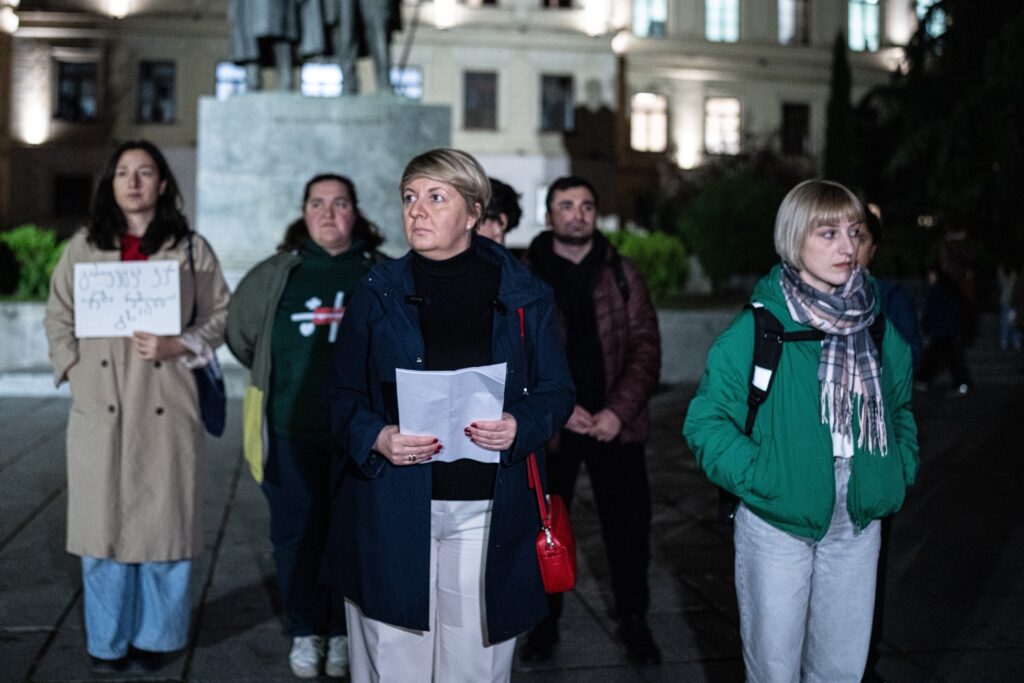 „აუცილებელია, შეჩერდეს კანონპროექტის მიღების პროცესი" | მიმართვა 14-წლამდელთა პროექტზე