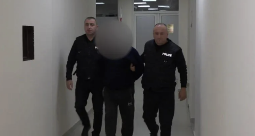 არასრულწლოვანის გაუპატიურების ბრალდებით 73 წლის კაცი დააკავეს