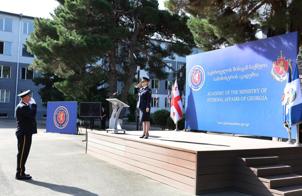დარახველიძე: პოლიციის აკადემიის კურსდამთავრებულს ხელშეკრულების დარღვევის შემთხვევაში სახელმწიფოსთვის ხარჯების ანაზღაურება მოუწევს