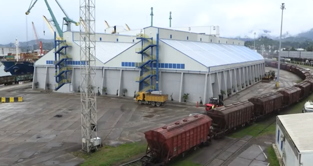 „ბათუმის ნავთობტერმინალის“ ხელმძღვანელებმა 15 000 000 ლარზე მეტის ნავთობი საბაჟოსგან მალულად განკარგეს - დაკავებულია 3 პირი