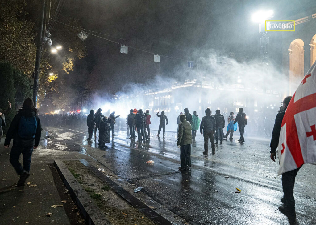 სუსის მტკიცებით, 2024 წლის 4-5 დეკემბრის აქციის დასაშლელად ცრემლსადენი გაზი გამოიყენეს