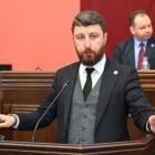 კონსტიტუციური ორგანოების არაღიარება სისხლის სამართლის დანაშაული ხდება