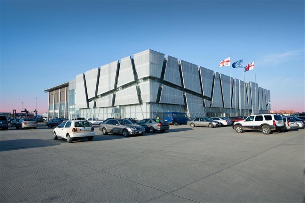 მოქალაქეს ქრთამის სახით 1000 აშშ დოლარი გამოართვა - დააკავეს მებაჟე ოფიცერი