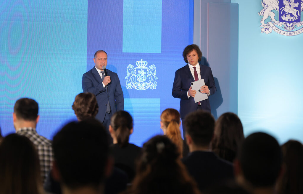 მსოფლიოს წამყვანი უნივერსიტეტების პროფესორები კობახიძეს მოუწოდებენ, გადახედოს განათლების კონცეფციას