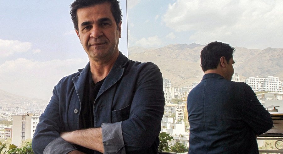 ცნობილ ირანელ რეჟისორს, ჯაფარ პანაჰის სასამართლომ ერთწლიანი პატიმრობა მიუსაჯა