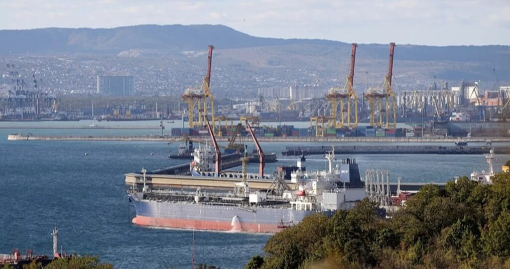 შავ ზღვაში თავს დაესხნენ რუსულ ტანკერს, რომელსაც საქართველოში მზესუმზირის ზეთი მოჰქონდა