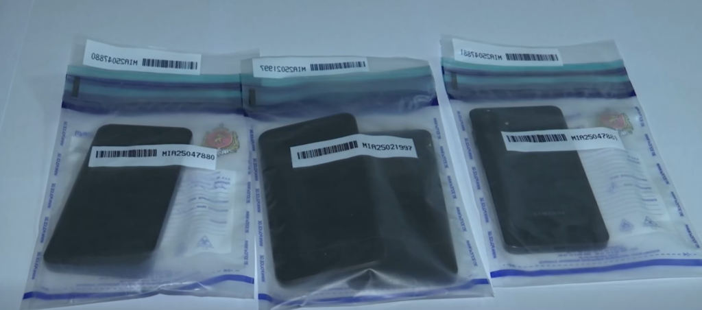 „მოიპარეს 8 ძვირადღირებული ტელეფონი“ - დააკავეს 1 პირი, მისი ძმა კი ამხილეს