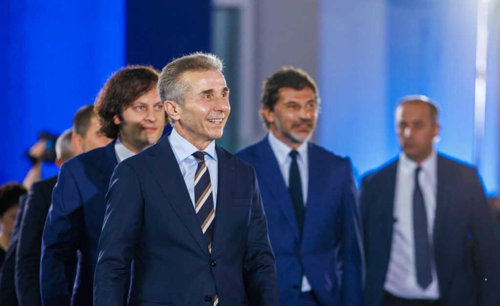 TI: მიტაცებული სახელმწიფოს სათავეში მდგომი ივანიშვილის მმართველობა ემყარება კორუფციულ ჯგუფს