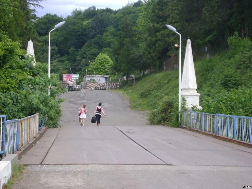 SJC გალში სატრანზიტო ტერმინალის მშენებლობაზე კრიტიკულ ანალიზს აქვეყნებს