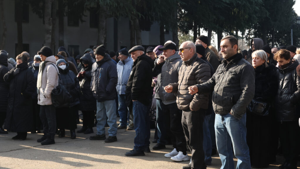 „რუსთავის აზოტის“ თანამშრომელთა ნაწილი გაიფიცა - ისინი ხელფასის მატებას მოითხოვენ