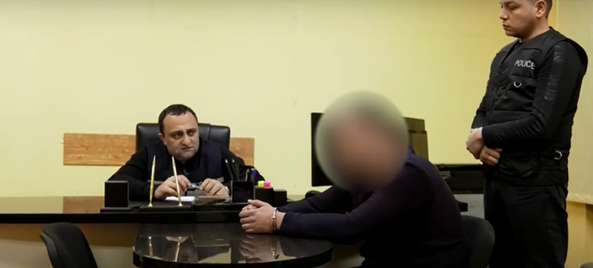 „ურთიერთშელაპარაკებისას მეზობელს სხეულზე ჭრილობები მიაყენა“ - შსს-ს ცნობით, დაკავებულია 1 პირი