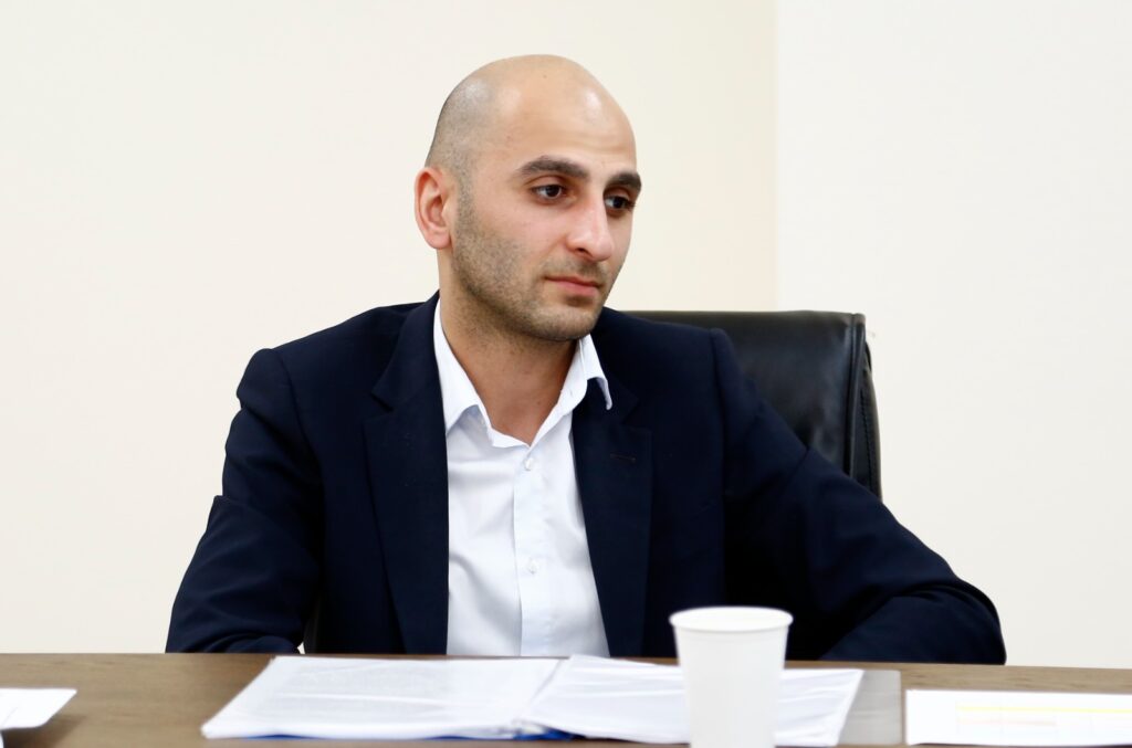 რას ედავებიან ჯანდაცვის მინისტრის ყოფილ მოადგილეს