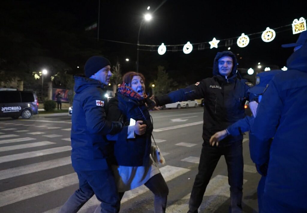 ნუცა მახარაძეს შსს პოლიციის დაუმორჩილებლობასა და სიტყვიერ შეურაცხყოფას ედავება