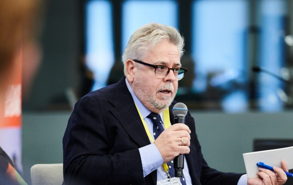 ნაჩო სანჩეს ამორი: „ოცნება“ ყველა გზას მიმართავს კრიტიკული საზოგადოების გასანადგურებლად