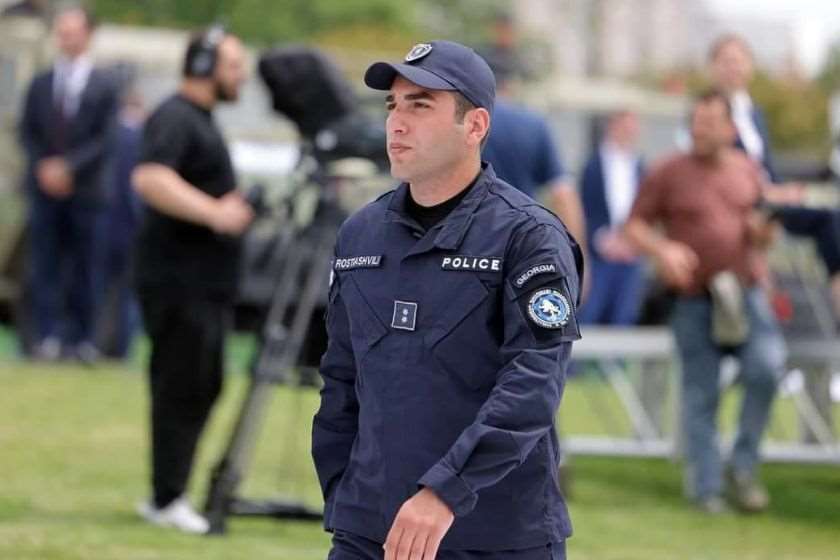 „როცა ანგრევენ ქვეყანას და გეუბნებიან, ჩვენ მხარეს გადმოდიო, შეურაცხყოფაა“ | 4 ოქტომბრის მოვლენების საქმეზე გდდ-ს თანამშრომელი დაიკითხა