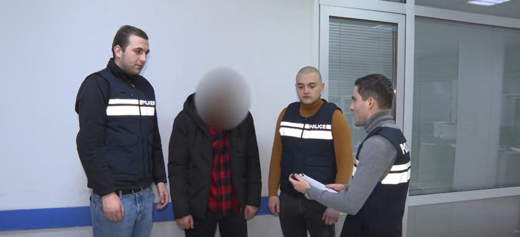 „ვაკე-საბურთალოს ტერიტორიაზე 5 ავტომობილი გაქურდა და მიიმალა“ - დააკავეს 1 პირი