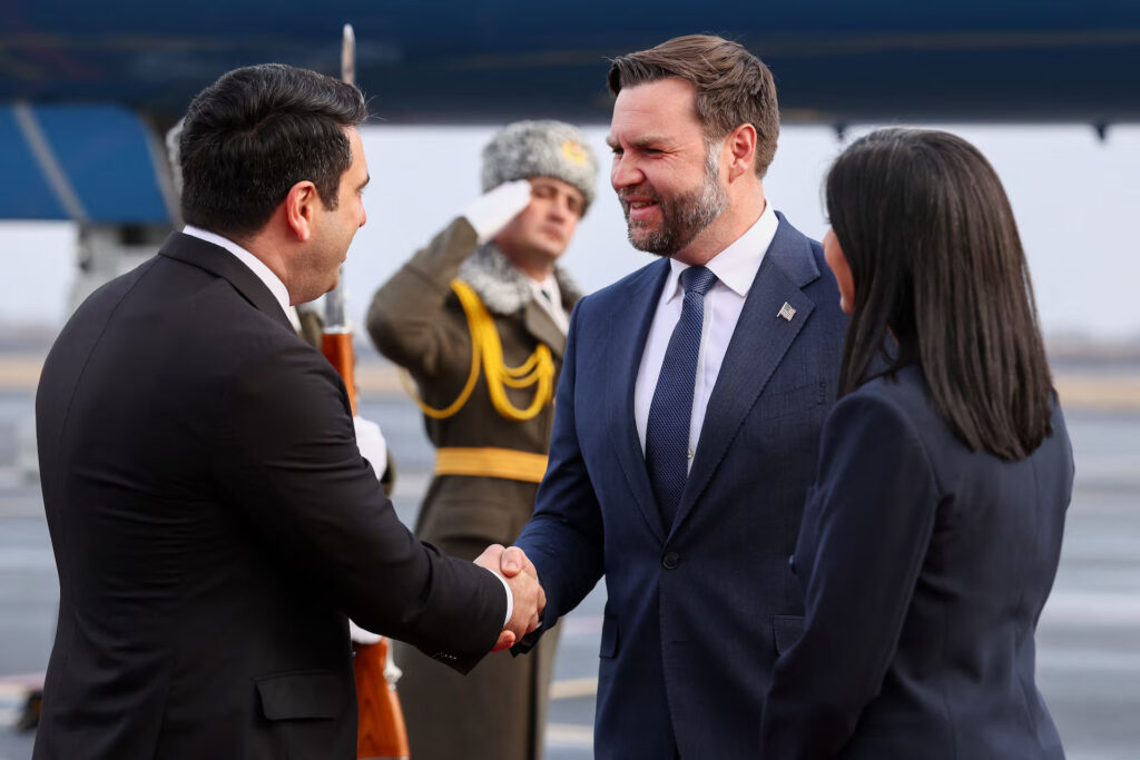 აშშ-ის ვიცე-პრეზიდენტი ჯეი დი ვენსი ერევანში ჩავიდა