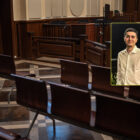 დამკავებელ პოლიციელს სასამართლოზე ბრალდებულები კვლავ აერია - 4 ოქტომბრის საქმე