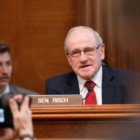 სენატორი რიში: „ოცნების“ მიერ ძალაუფლების კონსოლიდაცია ერთპარტიული მმართველობის ქვეშ სერიოზული შეშფოთების საგანია