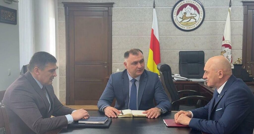 ცხინვალის ცნობით, გაგლოევმა ე.წ გამშვები პუნქტების გახსნის საკითხი КГБ-ესა და ФСБ-სთან განიხილა