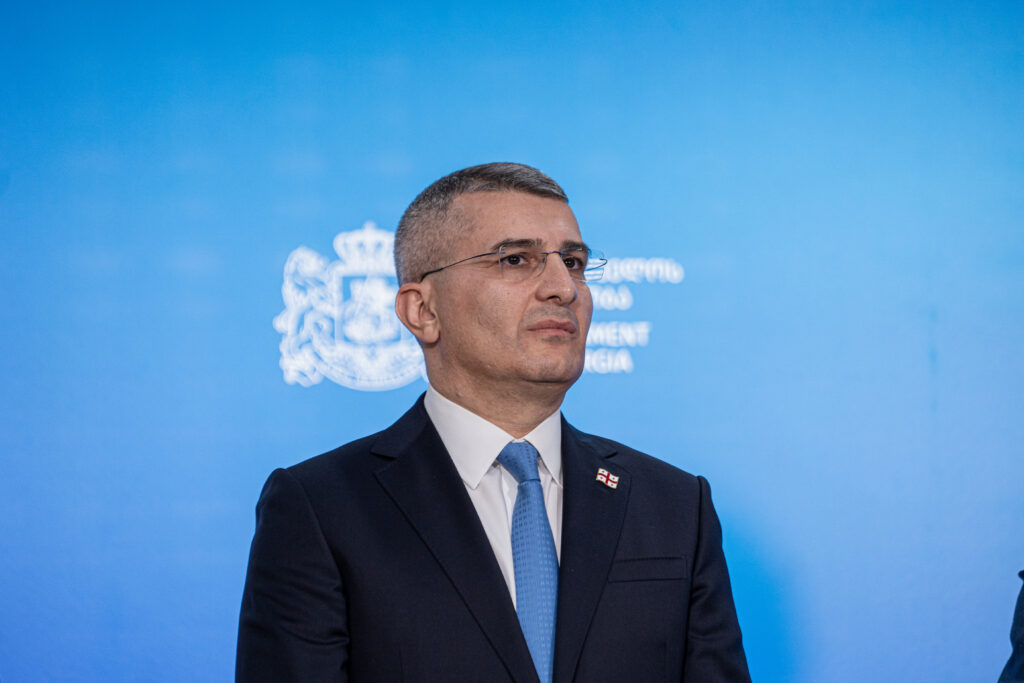 სამართალდამცავი ორგანოების კოორდინაციის საკითხებში სახელმწიფო მინისტრის თანამდებობის შემოღებას პარლამენტმა  პირველი მოსმენით დაუჭირა მხარი