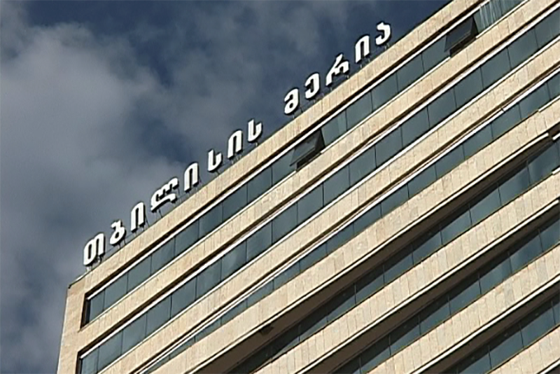 მერია: მოქალაქეთა ჯგუფი შენობაში თვითნებურად შეიჭრა ცხოველთა თავშესაფარში და ხელი შეუშალა ვეტერინარებს საქმიანობაში 