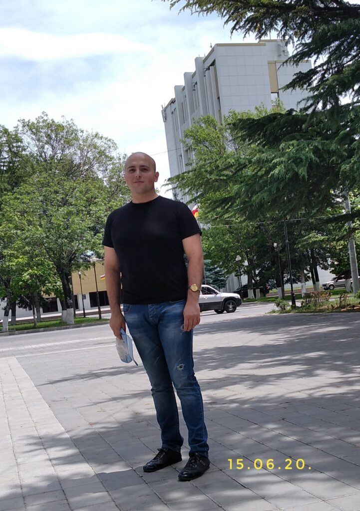 ვინ არის ჯაშუშობისთვის დაკავებული 27 წლის მამაკაცი