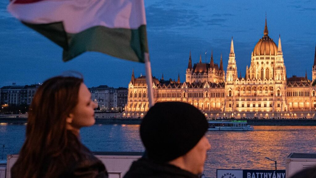 ვიქტორ ორბანი არჩევნებში დამარცხდა — პიტერ მაიარმა საკონსტიტუციო უმრავლესობა მოიპოვა