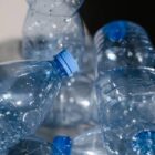 კობახიძე: პლასტმასის ბოთლებში სასმლის წარმოების, იმპორტისა და ბაზარზე განთავსების რეგულაციის ამოქმედება 4 წლით გადავადდება