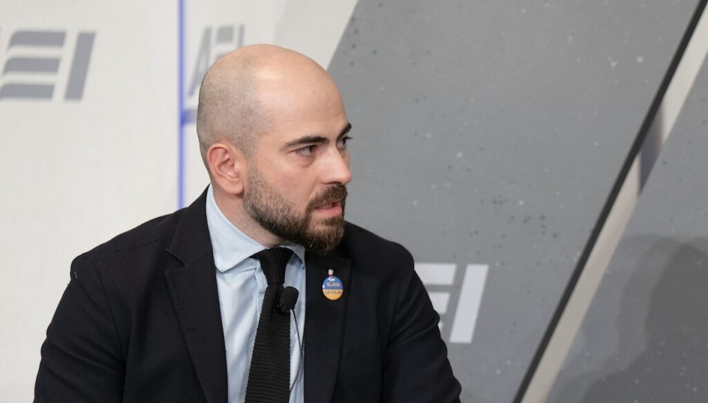 „სამართლებრივ რეაგირებას საჭიროებს არა კვლევა, არამედ ფაქტები“ — კანდელაკი კობახიძეს პასუხობს