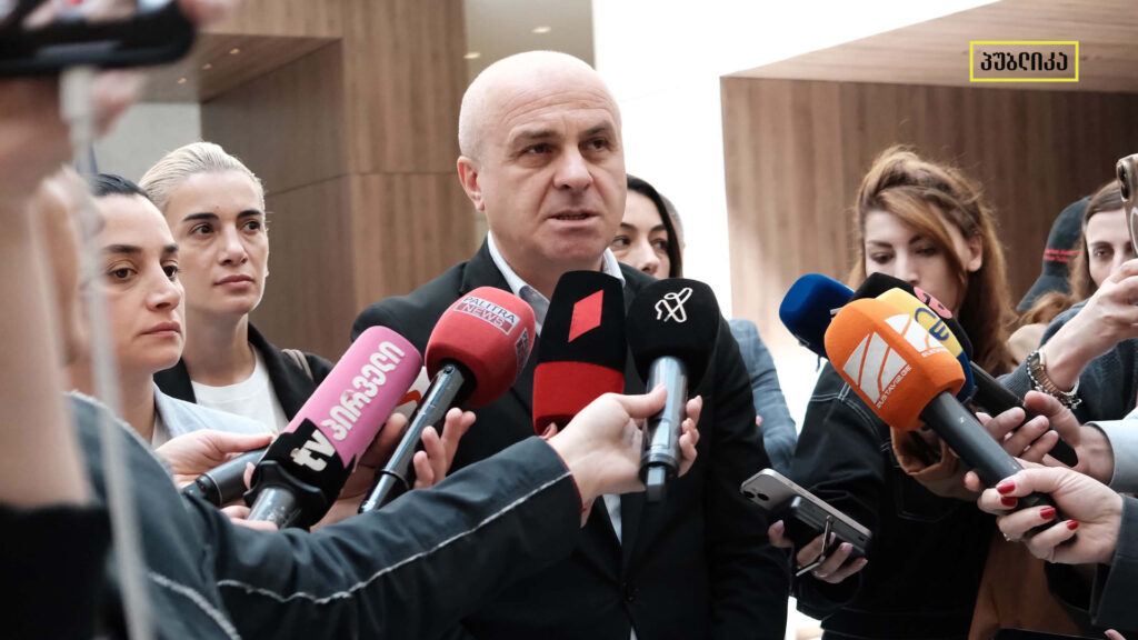 „ამ ღირსეულ და დიდ ბრძოლაში გამარჯვება მიღწეულია“ - მშობლების თქმით, პროტესტს წყვეტენ და გადადიან სამუშაო რეჟიმზე