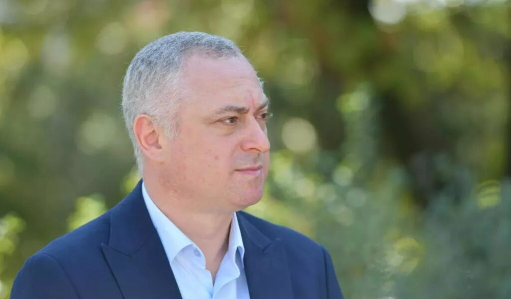 გუნბა: სოხუმის აეროპორტიდან რუსეთის გარდა სხვა ქვეყნებში ფრენას საქართველო ბლოკავს