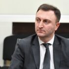 ე.წ სააფთიაქო ნარკომანიის საქმეზე დაკავებულია ჯანდაცვის მინისტრის ყოფილი მოადგილე ირაკლი მხეიძე, ბრალი წარედგინა მიხეილ ჩოხელს