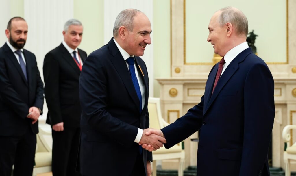 ფაშინიანმა პუტინთან ტელეფონით ისაუბრა — პირველად 7 ივნისის არჩევნების შემდეგ